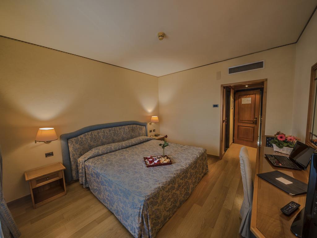 Hotel Valdarno Montevarchi Buitenkant foto