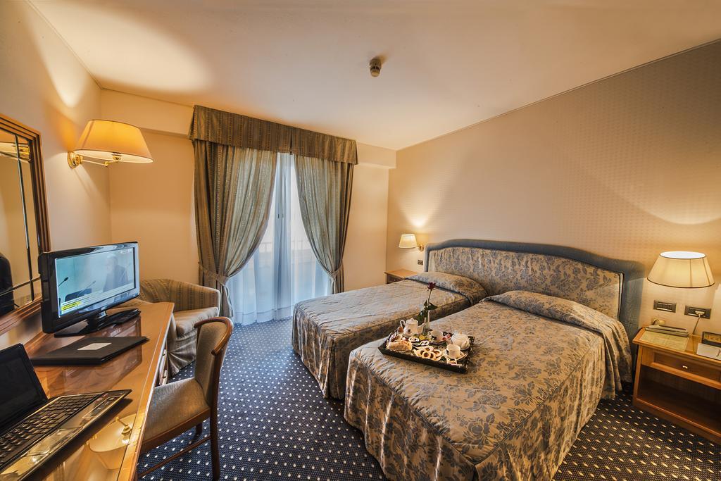 Hotel Valdarno Montevarchi Buitenkant foto